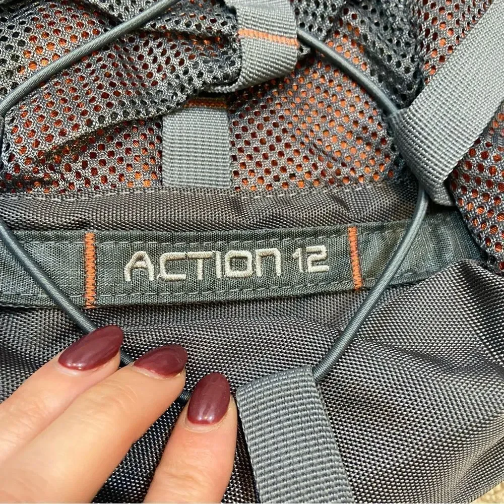 New without tags WORLD FAMOUS SPORTS® AMERICAN OUTBACK ACTION 12 HYDRATION PACK‎